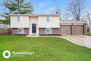 511 Hilltop Dr in Pickerington, OH - Building Photo