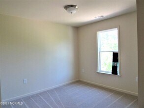 423 Sullivan Loop Rd in Midway Park, NC - Building Photo - Building Photo