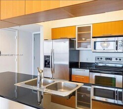 750 N Bayshore Dr in Miami, FL - Building Photo - Building Photo
