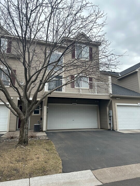 3886 Abercrombie Ln in Stillwater, MN - Building Photo