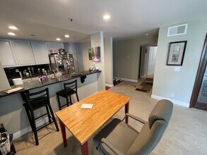 5705 Friars Rd, Unit 49 in San Diego, CA - Building Photo - Building Photo
