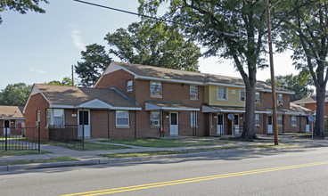 Fairfield Court in Richmond, VA - Building Photo - Building Photo