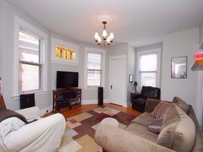 2426 Fairview Ave-Unit -2 in Cincinnati, OH - Building Photo - Building Photo