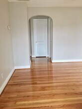 240 Burgoyne Rd in Norfolk, VA - Building Photo - Building Photo