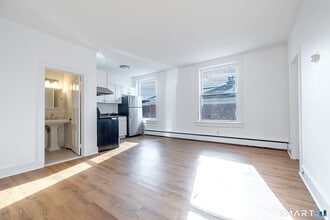 406 Main St in Ridgefield, CT - Building Photo - Building Photo