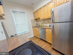318 11th St SE in Washington, DC - Building Photo - Building Photo