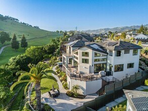 3727 Lakebriar Pl in Santa Rosa, CA - Building Photo - Building Photo