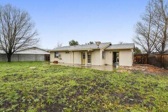 1081 Rogers Ave in Williams, AZ - Building Photo - Building Photo