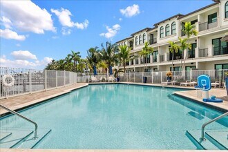 619 Windward Cir N in Boynton Beach, FL - Building Photo - Building Photo