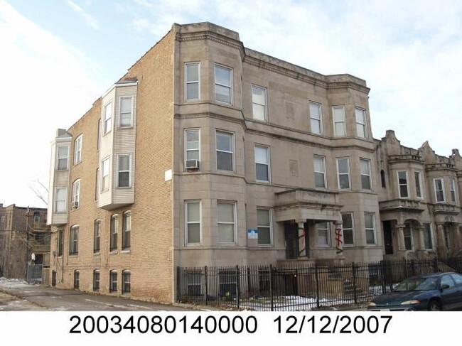 537-539 E 44th St