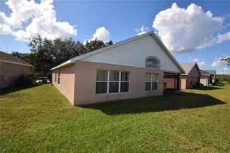 3145 Stonehurst Cir in Kissimmee, FL - Building Photo - Building Photo