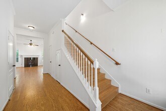 2623 Shady Acres Ct in Houston, TX - Foto de edificio - Building Photo