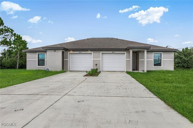 839 Bedford Dr in Lehigh Acres, FL - Building Photo - Building Photo