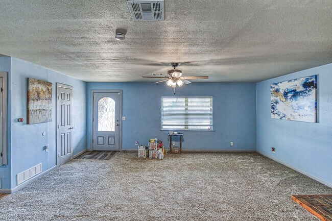 1108 US Hwy 277 in Ninnekah, OK - Building Photo - Building Photo