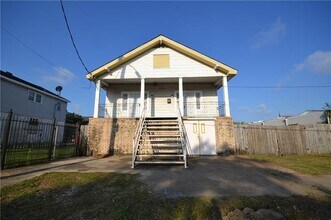 2512 Elysian Fields Ave in New Orleans, LA - Building Photo - Building Photo