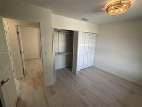 7106 SW 112th Pl in Miami, FL - Building Photo - Building Photo
