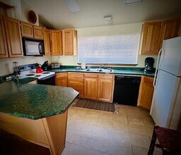15725 S Century Dr in Bend, OR - Building Photo - Building Photo