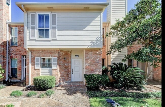 property at 5968 Woodway Place Ct