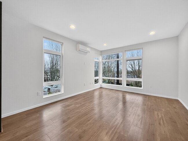 2013 15th Ave S in Seattle, WA - Building Photo - Building Photo