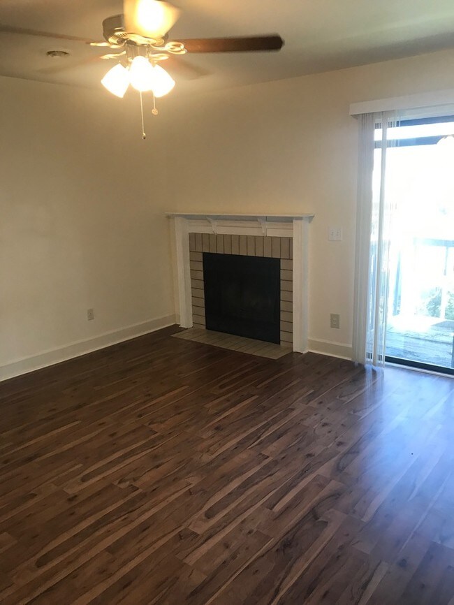 1211 Metze Rd-Unit -D8 in Columbia, SC - Building Photo - Building Photo