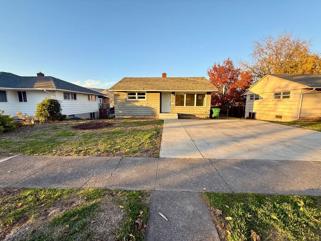 2219 9th Ave in Lewiston, ID - Building Photo - Building Photo