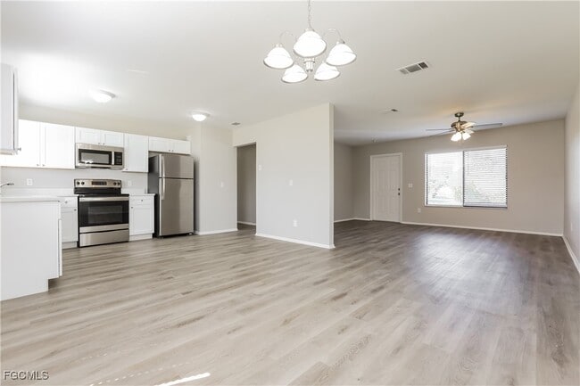 5945 Spearman Cir in North Port, FL - Building Photo - Building Photo
