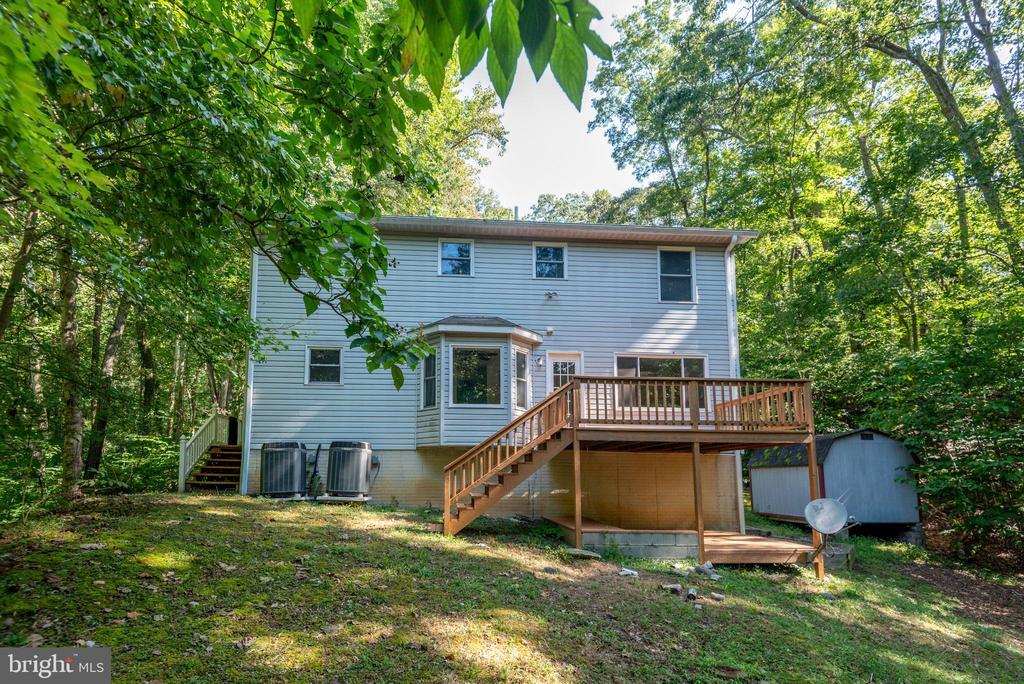 8413 Manor View Rd in Lusby, MD - Building Photo