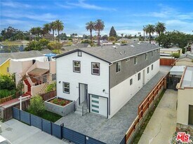 2319 Redondo Blvd in Los Angeles, CA - Building Photo