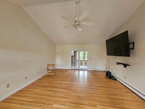 585 High St in Candia, NH - Building Photo - Building Photo