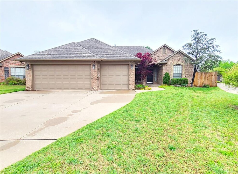 19100 Canyon Creek Pl in Edmond, OK - Building Photo