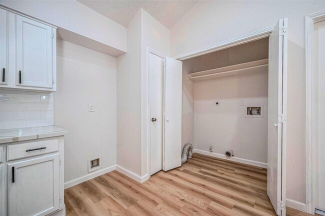 property at 18211 Dinner Creek Dr