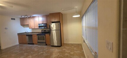 224 6th Ave N in St. Petersburg, FL - Foto de edificio - Building Photo