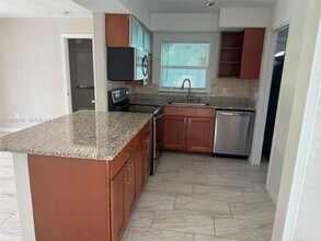 1104 E Jasmine Rd in Lehigh Acres, FL - Building Photo - Building Photo