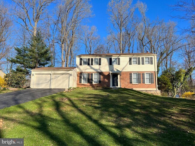 property at 1233 Spring Valley Ln