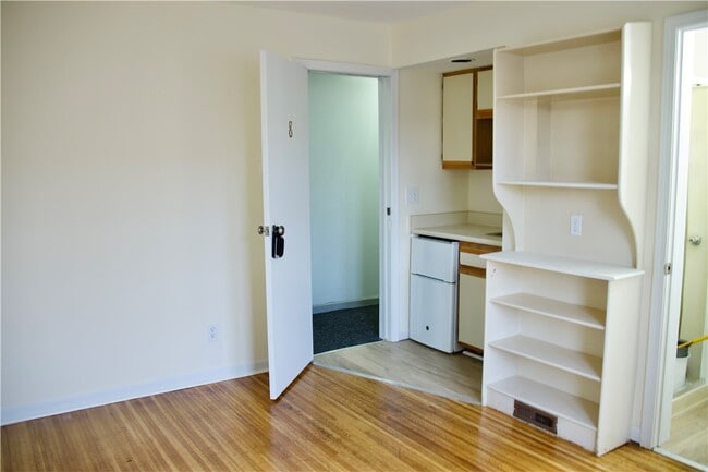 property at 1685 Monroe Ave