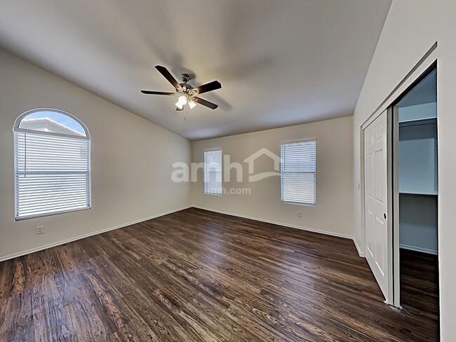 15142 W Eureka Trail in Surprise, AZ - Foto de edificio - Building Photo