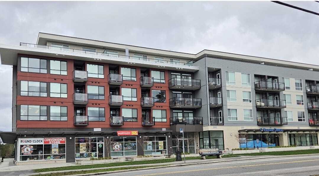 18811 72 Av in Surrey, BC - Building Photo