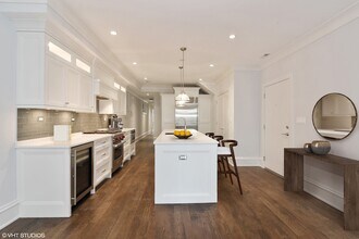 3533 N Wilton Ave in Chicago, IL - Building Photo - Building Photo