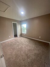 2164 Sungold Ct in Greenwood, IN - Building Photo - Building Photo