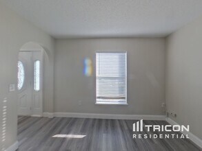 426 Elgin Blvd in Davenport, FL - Building Photo - Building Photo