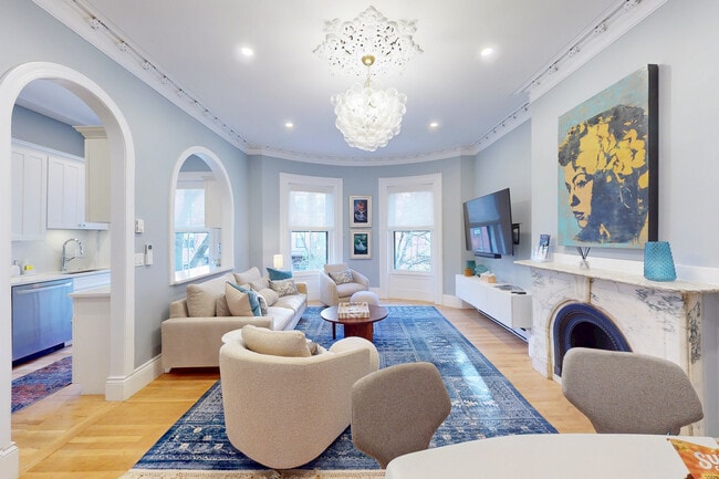 86 Worcester St, Unit 4 in Boston, MA - Building Photo - Building Photo