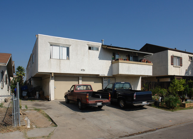 5332 Wightman St in San Diego, CA - Foto de edificio - Building Photo