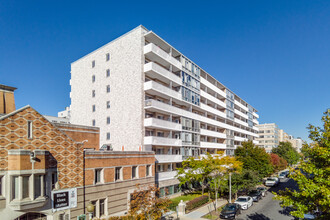 Potomac Plaza Terraces in Washington, DC - Building Photo - Building Photo