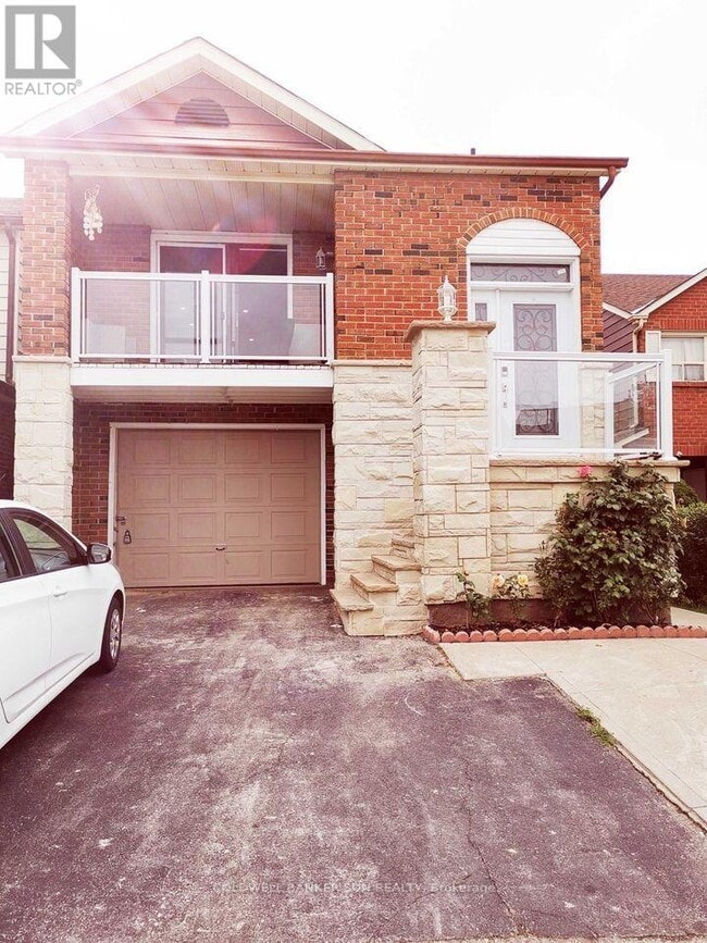 property at 150 Murray St