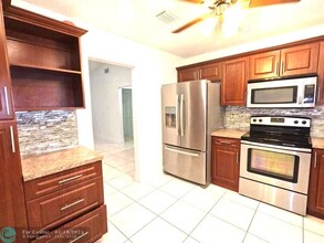 3370 Beau Rivage Dr in Pompano Beach, FL - Building Photo - Building Photo