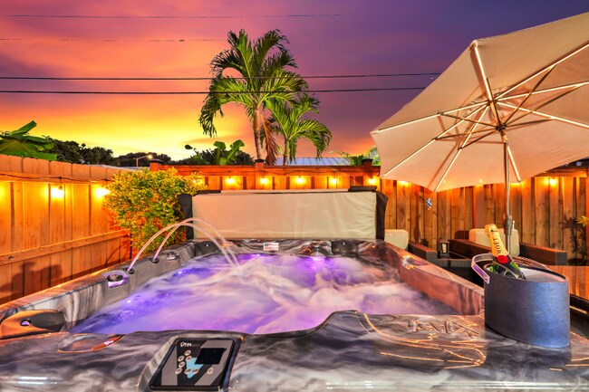 363 Harbor Dr in Cape Canaveral, FL - Building Photo - Building Photo