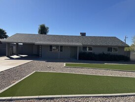 2013 E Solar Dr in Phoenix, AZ - Building Photo