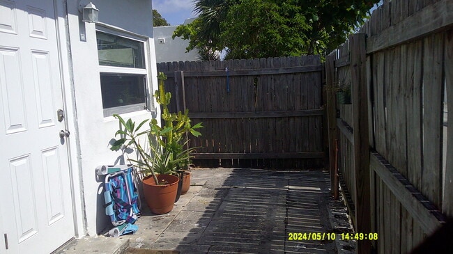 412 Macy St in West Palm Beach, FL - Building Photo - Building Photo