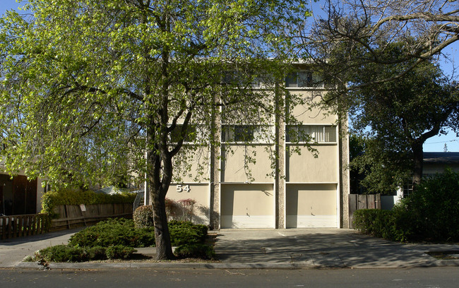 Clinton Street Apartments in Redwood City, CA - Building Photo - Building Photo