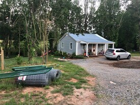 175 Brotherton Rd in Statesville, NC - Building Photo